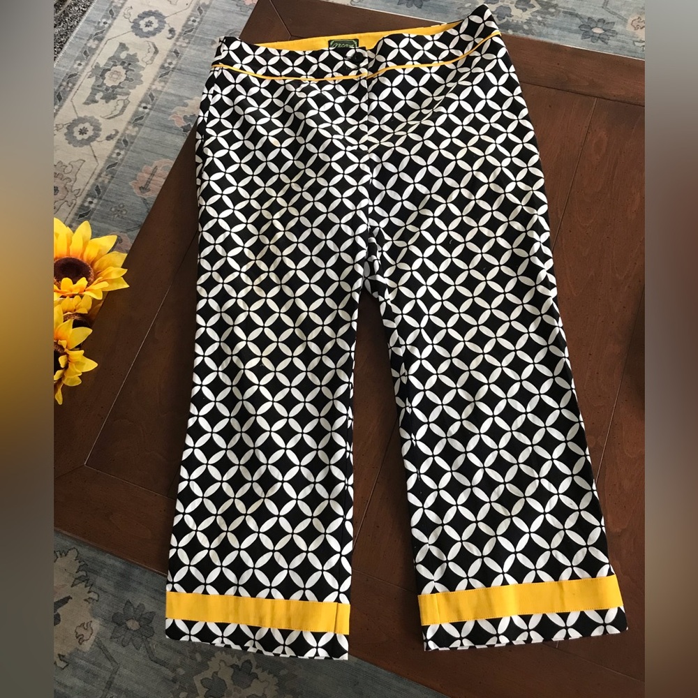 Nicaya Stylish‎ Black and White Capris with Yellow Accents